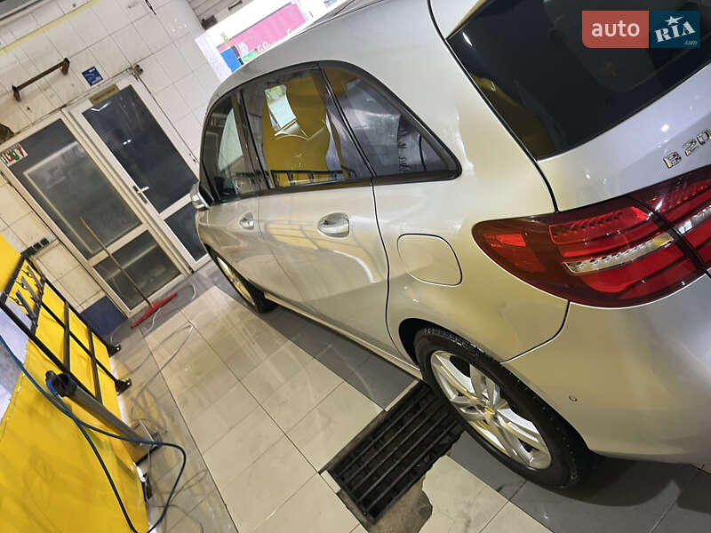 Хетчбек Mercedes-Benz B-Class 2015 в Одесі фото 7 Хетчбек Mercedes-Benz B-Class 2015 в Одесі