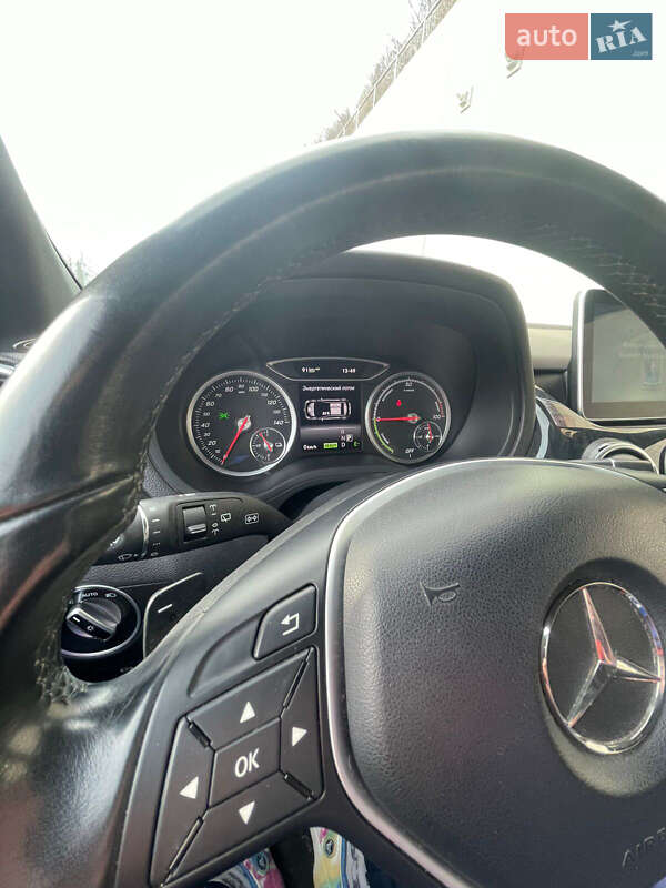 Хетчбек Mercedes-Benz B-Class 2016 в Одесі фото 13 Хетчбек Mercedes-Benz B-Class 2016 в Одесі