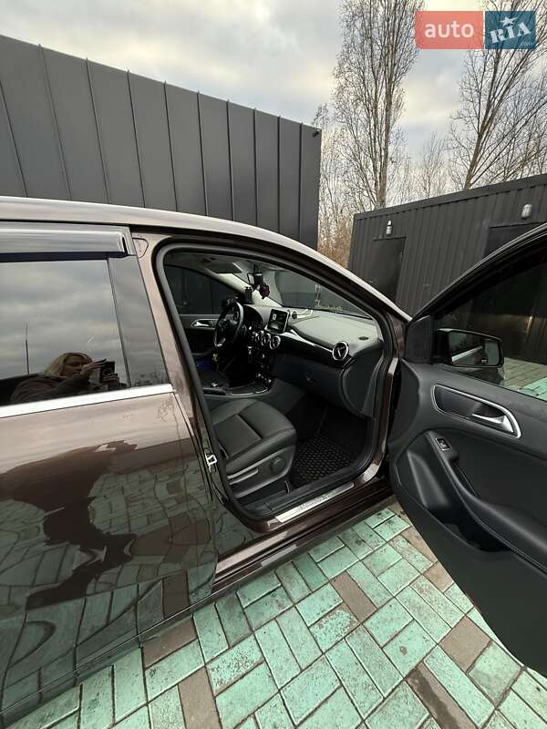 Хетчбек Mercedes-Benz B-Class 2015 в Рівному фото 4 Хетчбек Mercedes-Benz B-Class 2015 в Рівному