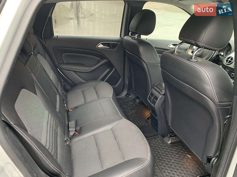 Хетчбек Mercedes-Benz B-Class 2015 в Хмельницькому фото 10 Хетчбек Mercedes-Benz B-Class 2015 в Хмельницькому