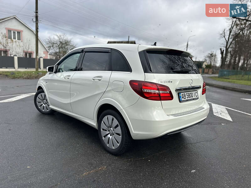 Хэтчбек Mercedes-Benz B-Class 2017 в Виннице