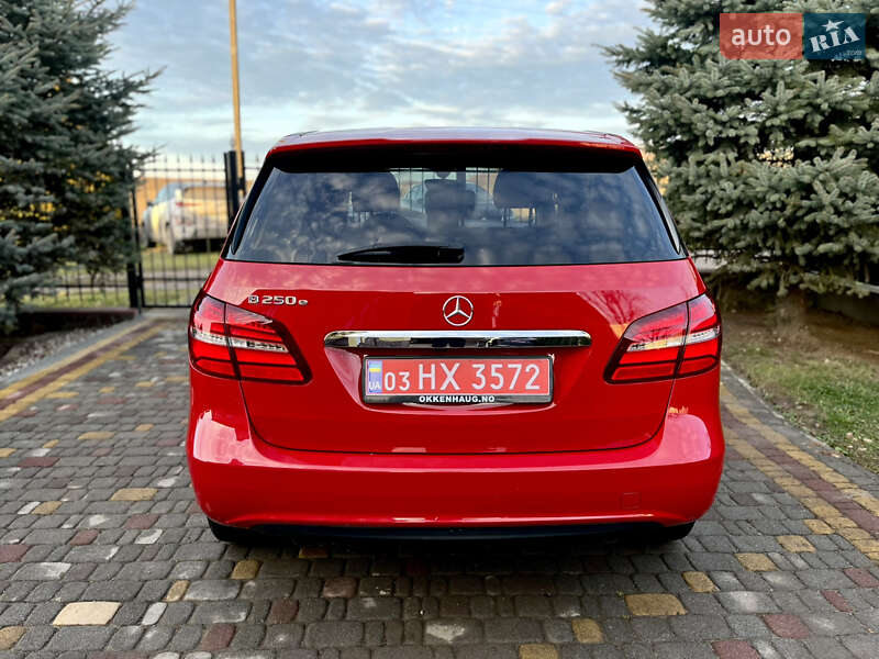 Хэтчбек Mercedes-Benz B-Class 2016 в Дрогобыче