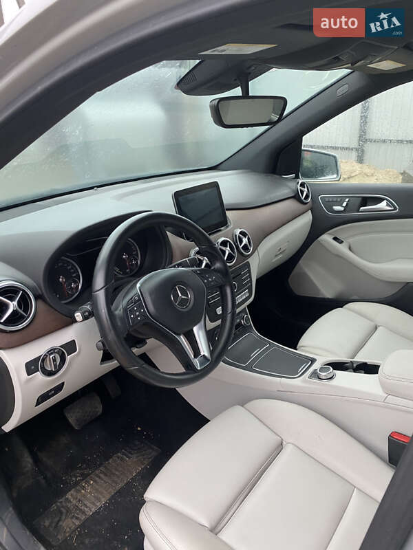 Mercedes-Benz B-Class 2016