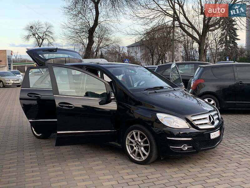 Mercedes-Benz B-Class 2010