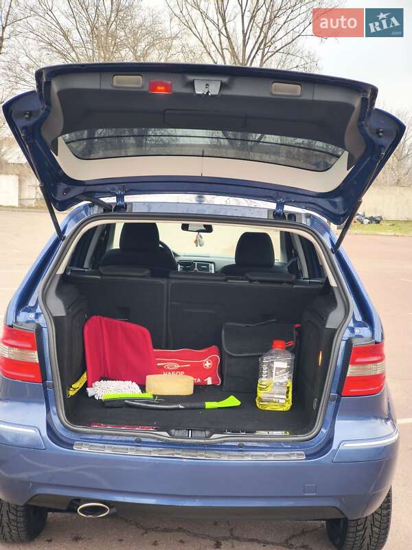 Хетчбек Mercedes-Benz B-Class 2010 в Києві фото 13 Хетчбек Mercedes-Benz B-Class 2010 в Києві