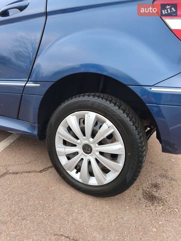 Хетчбек Mercedes-Benz B-Class 2010 в Києві фото 10 Хетчбек Mercedes-Benz B-Class 2010 в Києві