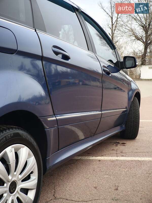 Хетчбек Mercedes-Benz B-Class 2010 в Києві фото 20 Хетчбек Mercedes-Benz B-Class 2010 в Києві