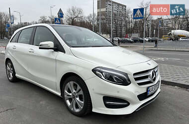 Хэтчбек Mercedes-Benz B-Class 2017 в Киеве