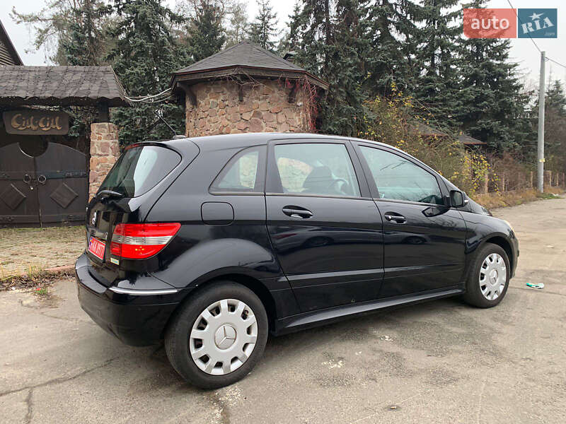 Mercedes-Benz B-Class 2010