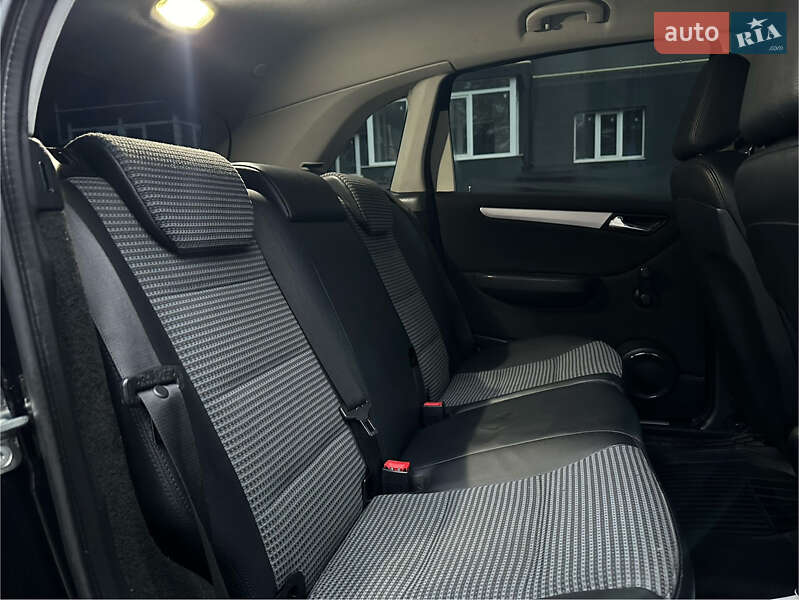 Хетчбек Mercedes-Benz B-Class 2005 в Охтирці