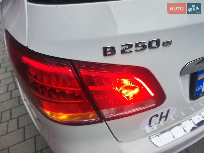 Хетчбек Mercedes-Benz B-Class 2016 в Львові