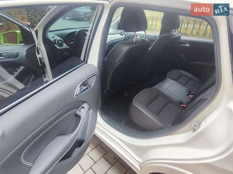 Хетчбек Mercedes-Benz B-Class 2016 в Львові