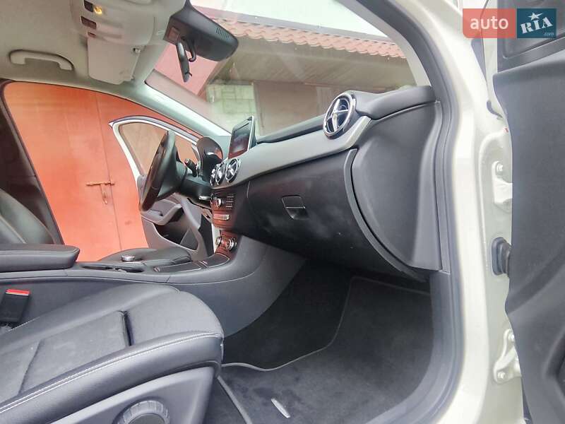 Хетчбек Mercedes-Benz B-Class 2016 в Львові