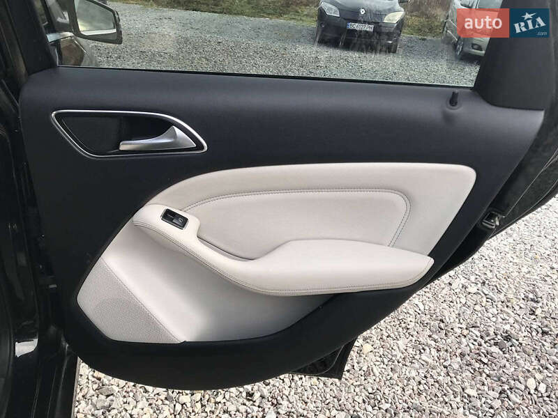 Хетчбек Mercedes-Benz B-Class 2017 в Львові фото 14 Хетчбек Mercedes-Benz B-Class 2017 в Львові