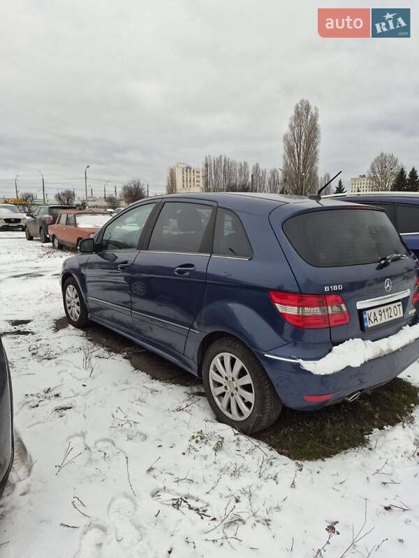Хэтчбек Mercedes-Benz B-Class 2010 в Черкассах фото 5 Хэтчбек Mercedes-Benz B-Class 2010 в Черкассах
