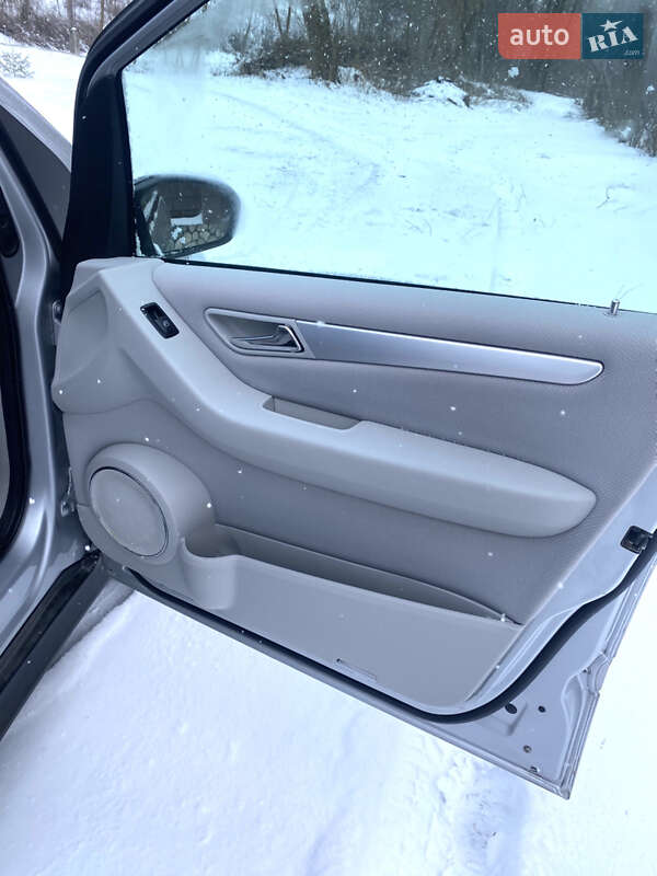 Хэтчбек Mercedes-Benz B-Class 2005 в Тернополе фото 15 Хэтчбек Mercedes-Benz B-Class 2005 в Тернополе