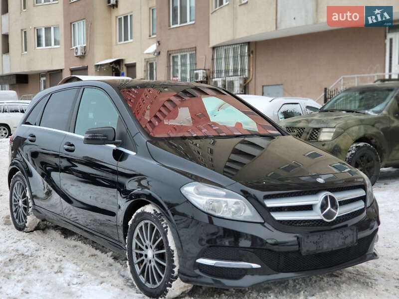 Хэтчбек Mercedes-Benz B-Class 2015 в Киеве