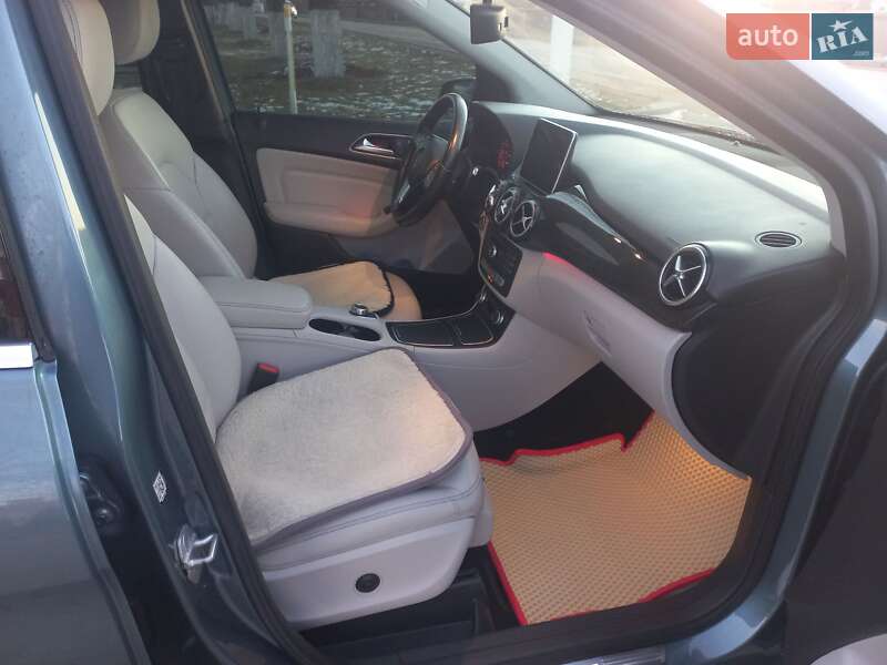 Хэтчбек Mercedes-Benz B-Class 2015 в Трускавце фото 18 Хэтчбек Mercedes-Benz B-Class 2015 в Трускавце