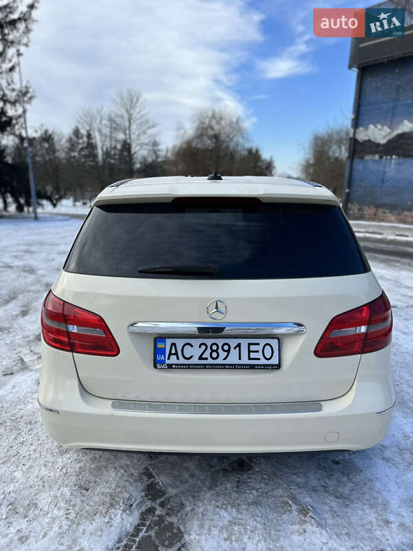 Хетчбек Mercedes-Benz B-Class 2014 в Луцьку фото 34 Хетчбек Mercedes-Benz B-Class 2014 в Луцьку