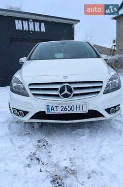 Хетчбек Mercedes-Benz B-Class 2014 в Івано-Франківську