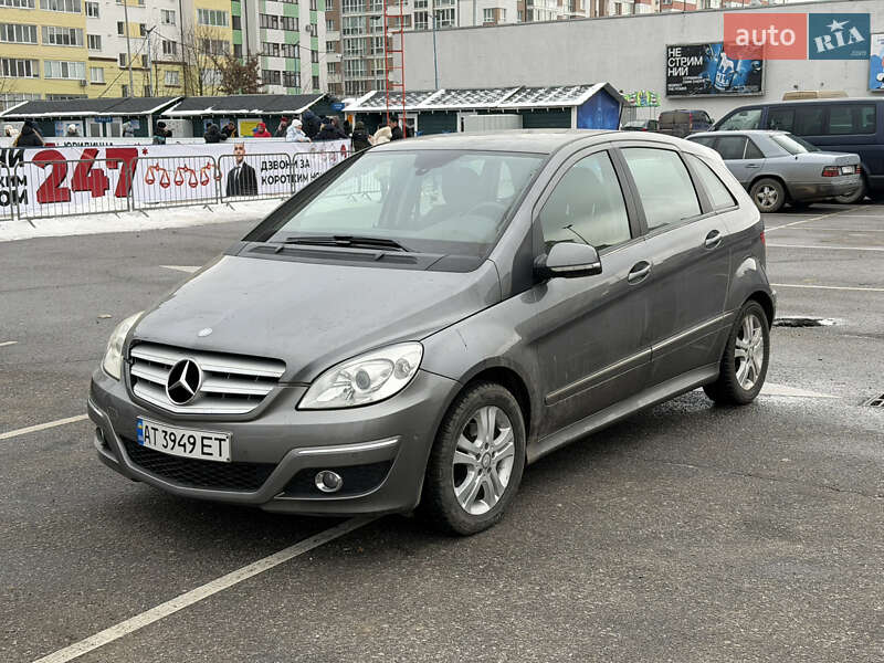 Mercedes-Benz B-Class 2011