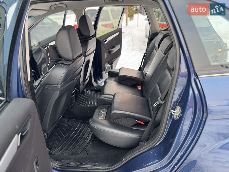 Хэтчбек Mercedes-Benz B-Class 2011 в Вараше