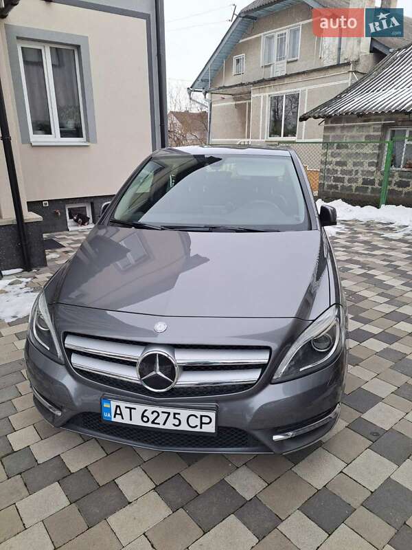 Mercedes-Benz B-Class 2012