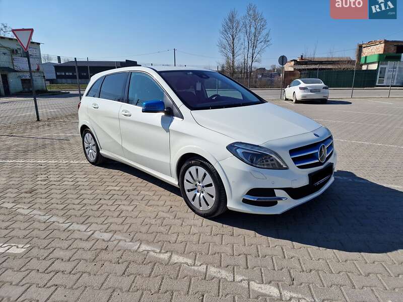 Хэтчбек Mercedes-Benz B-Class 2015 в Черновцах
