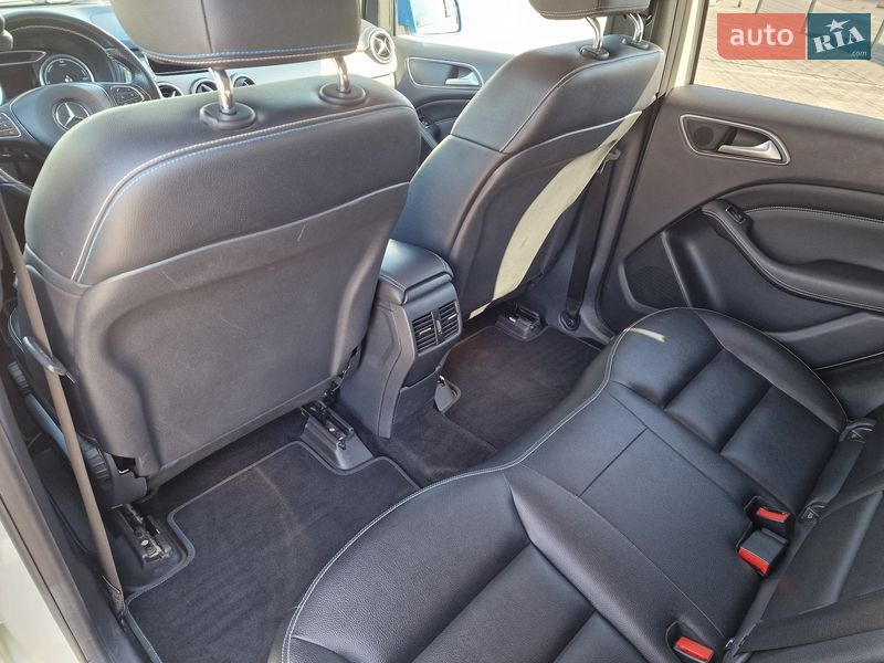 Хэтчбек Mercedes-Benz B-Class 2015 в Черновцах