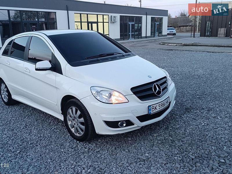 Mercedes-Benz B-Class 2010