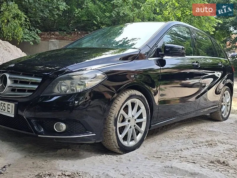 Mercedes-Benz B-Class 2012