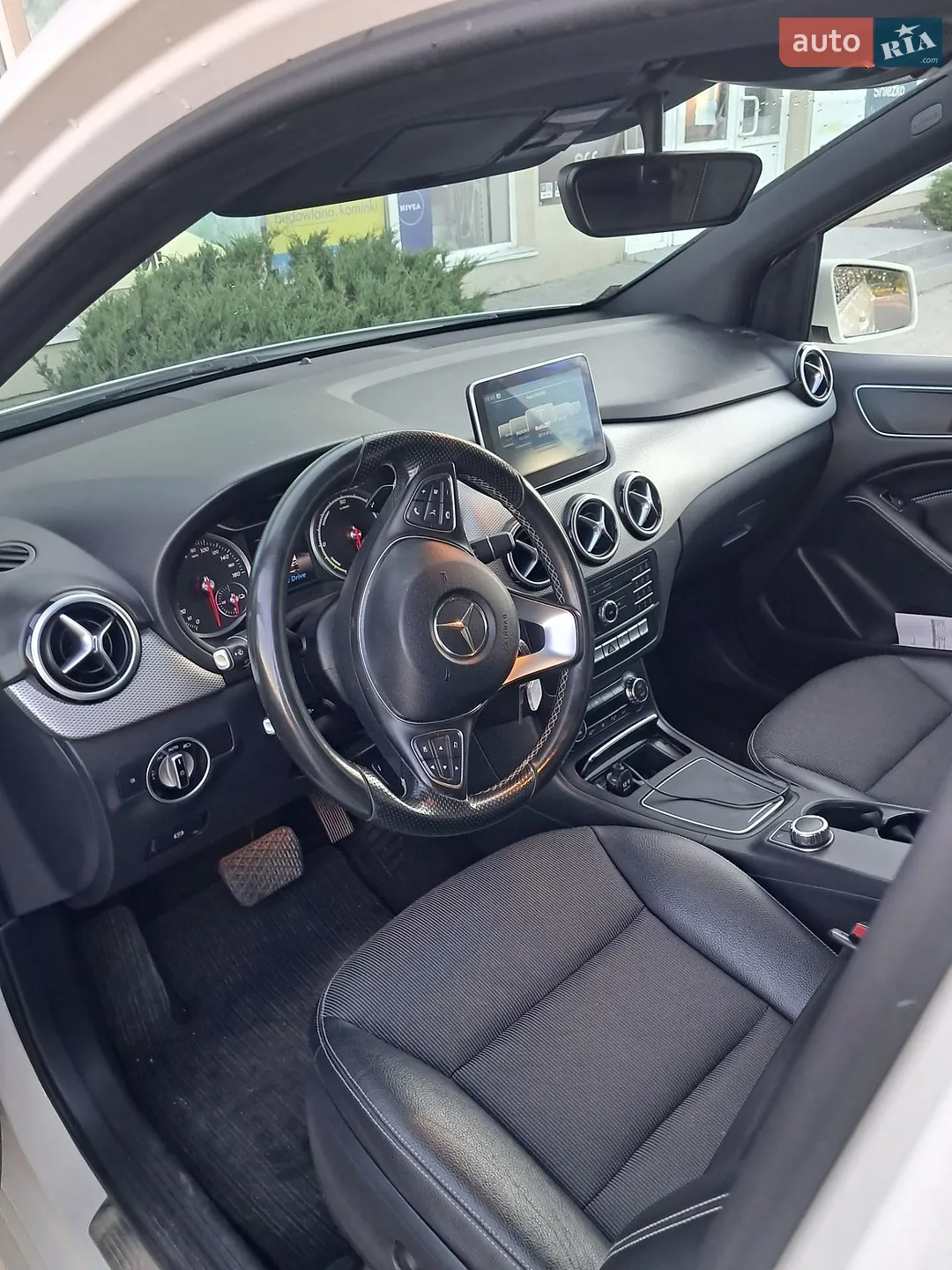 Mercedes-Benz B-Class 2015 VIN WDD2428901J007070 фото оголошення 4 з 16