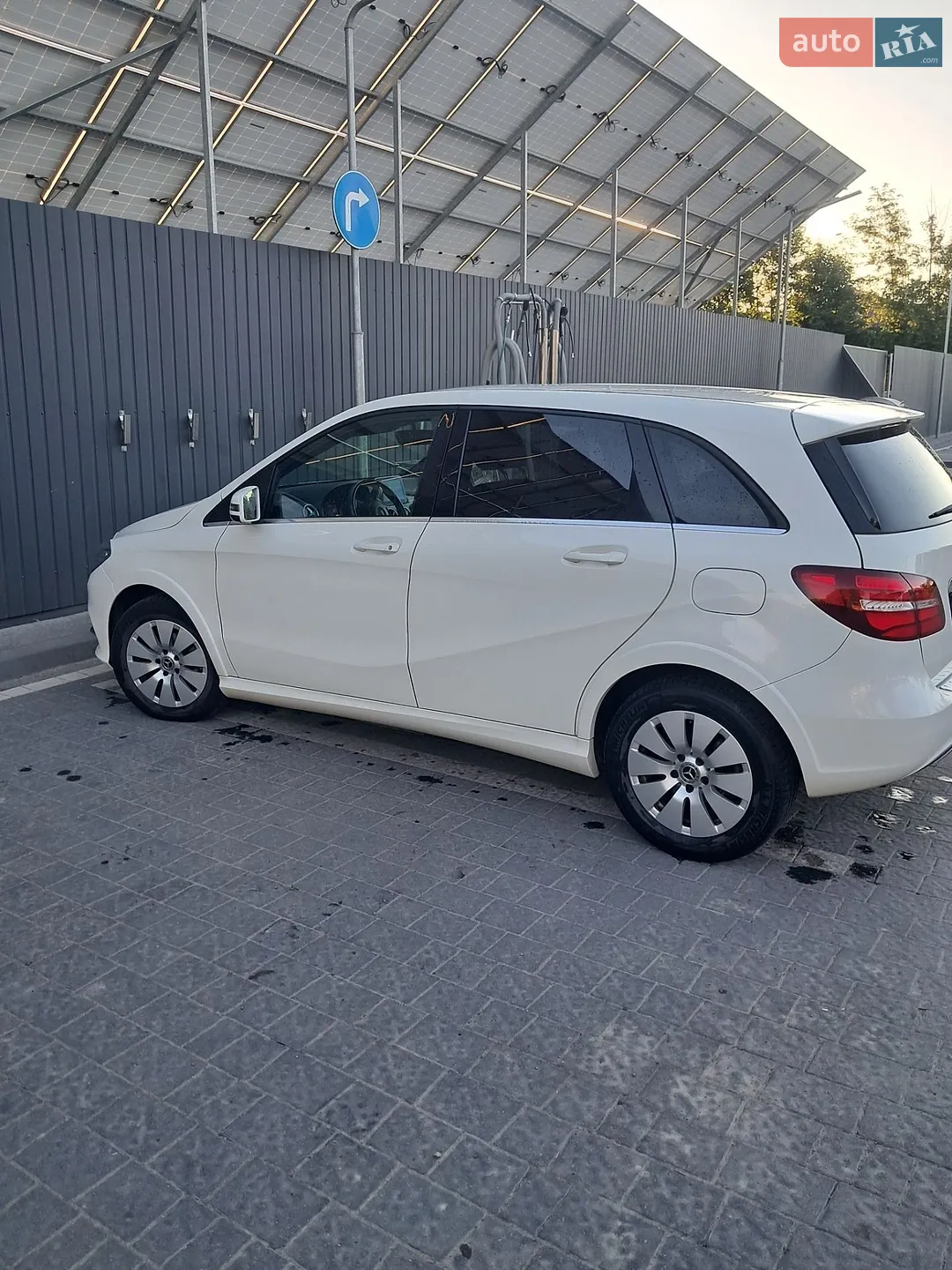 Mercedes-Benz B-Class 2015 VIN WDD2428901J007070 фото оголошення 8 з 16