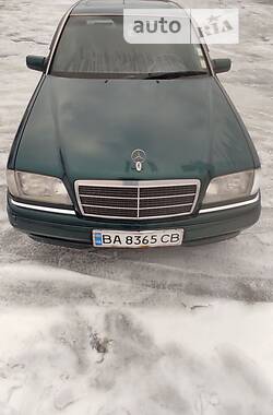 Седан Mercedes-Benz C 180 1994 в Боярке
