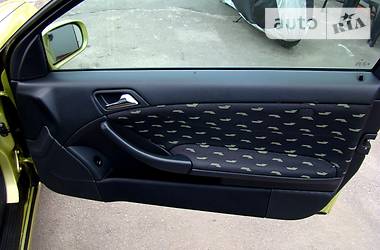 Купе Mercedes-Benz C-Class 2001 в 