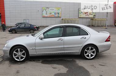 Седан Mercedes-Benz C-Class 2001 в Львове