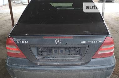 Седан Mercedes-Benz C-Class 2004 в Днепре