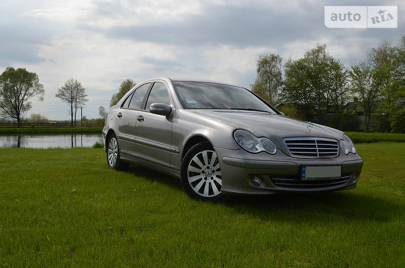 Седан Mercedes-Benz C-Class 2004 в Львові