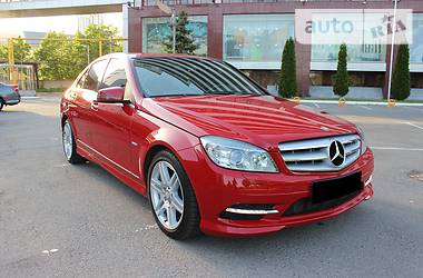 Седан Mercedes-Benz C-Class 2010 в Дніпрі