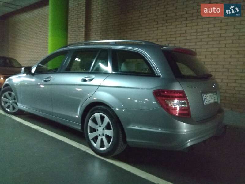 Универсал Mercedes-Benz C-Class 2012 в Львове