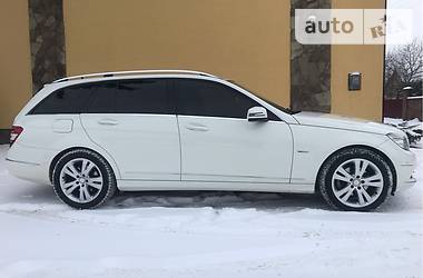 Универсал Mercedes-Benz C-Class 2010 в Львове