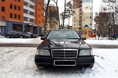 Седан Mercedes-Benz C-Class 1997 в Киеве