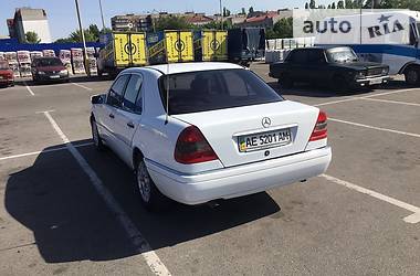 Седан Mercedes-Benz C-Class 1993 в 