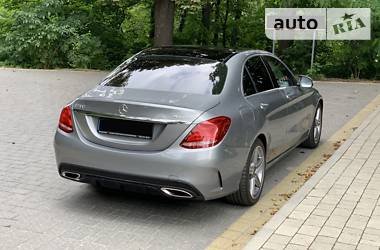 Седан Mercedes-Benz C-Class 2015 в Львове