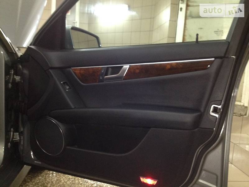 Седан Mercedes-Benz C-Class 2012 в Харкові