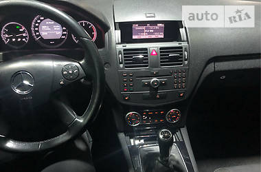 Універсал Mercedes-Benz C-Class 2011 в 