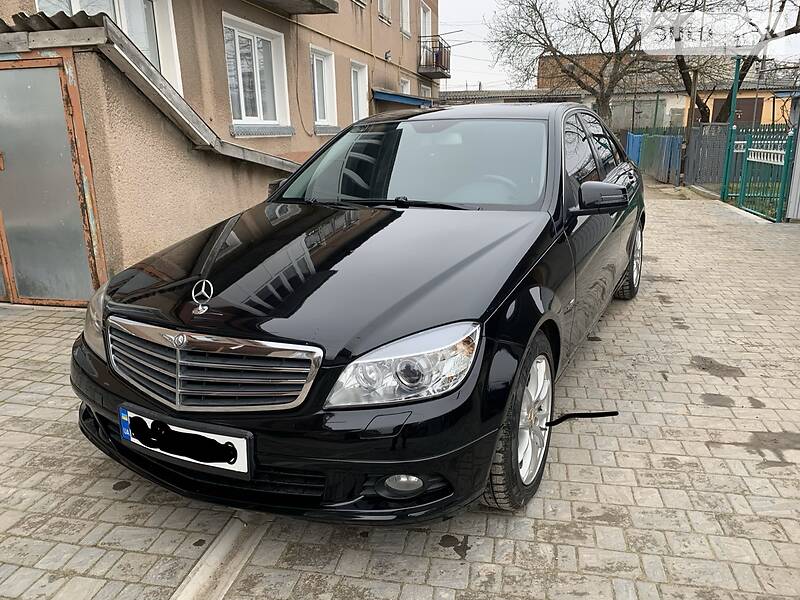 Седан Mercedes-Benz C-Class 2010 в Гусятине