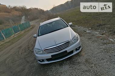 Універсал Mercedes-Benz C-Class 2010 в Кам'янець-Подільському