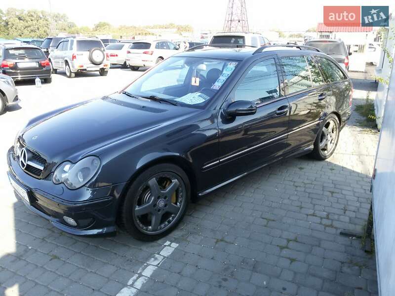 Універсал Mercedes-Benz C-Class 2002 в Чернівцях