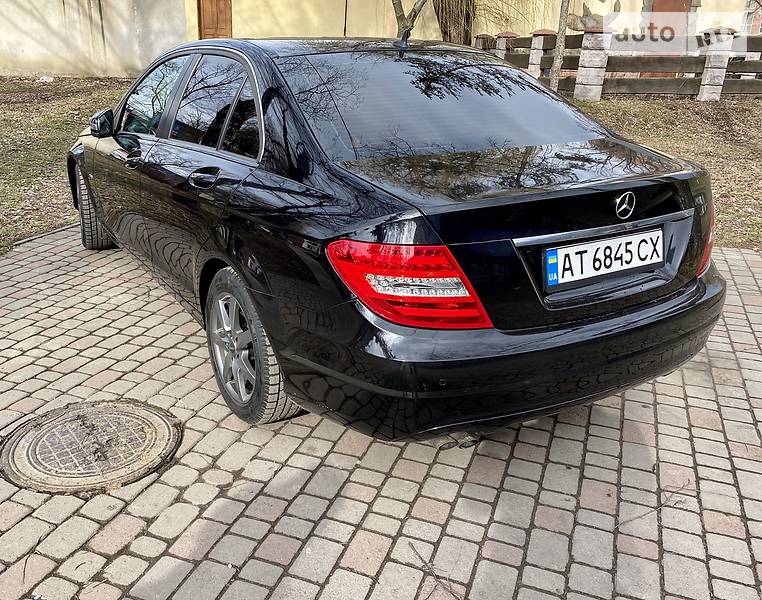 Седан Mercedes-Benz C-Class 2011 в Івано-Франківську